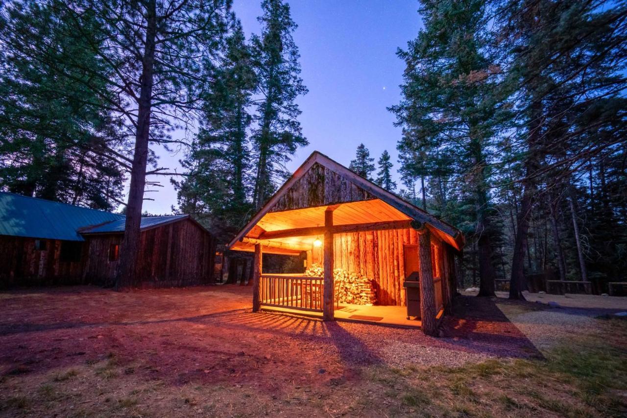 Corkins Lodge Chama エクステリア 写真