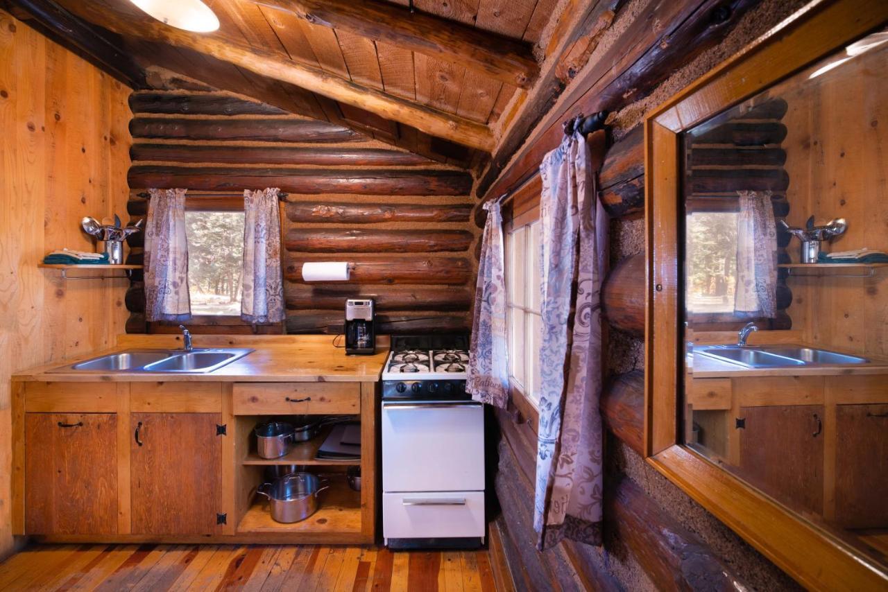 Corkins Lodge Chama エクステリア 写真