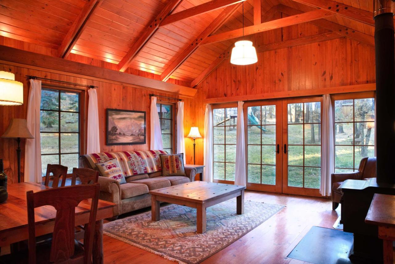 Corkins Lodge Chama エクステリア 写真