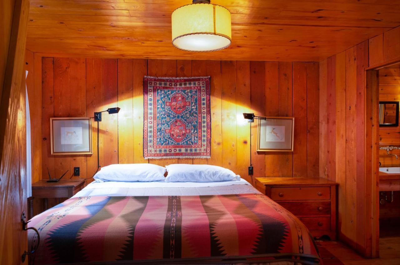 Corkins Lodge Chama エクステリア 写真