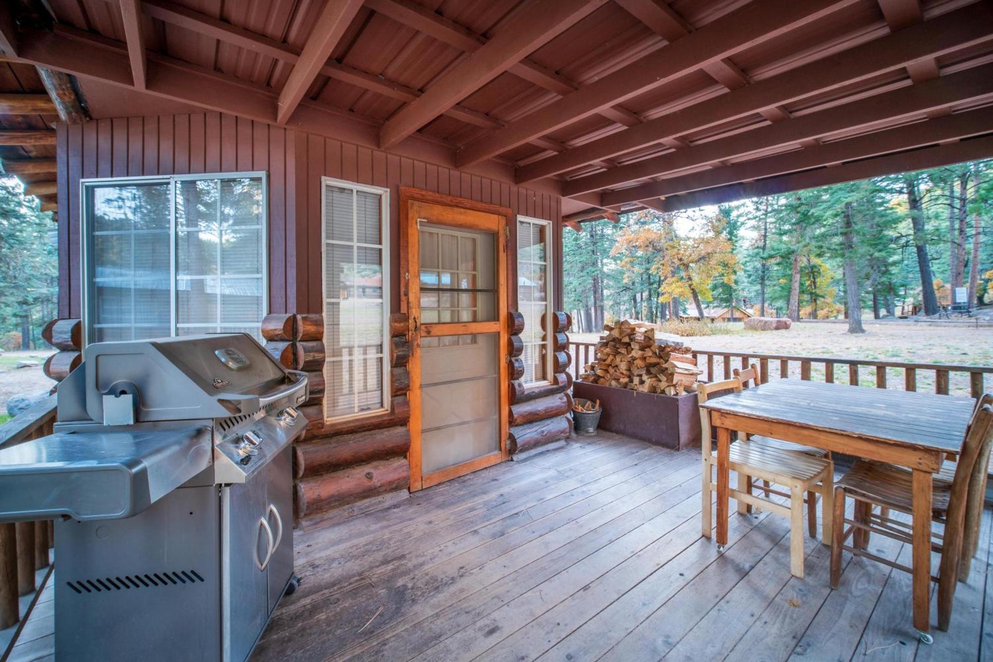 Corkins Lodge Chama エクステリア 写真