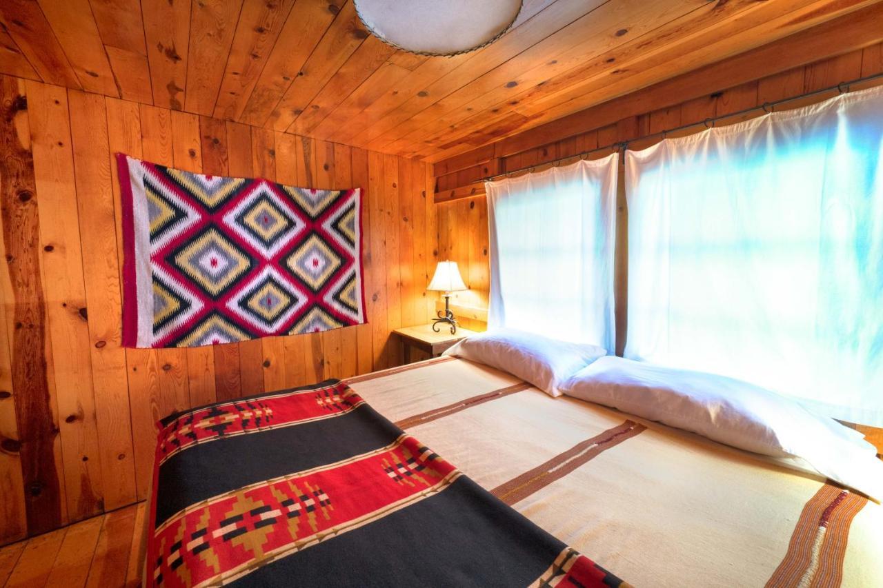Corkins Lodge Chama エクステリア 写真