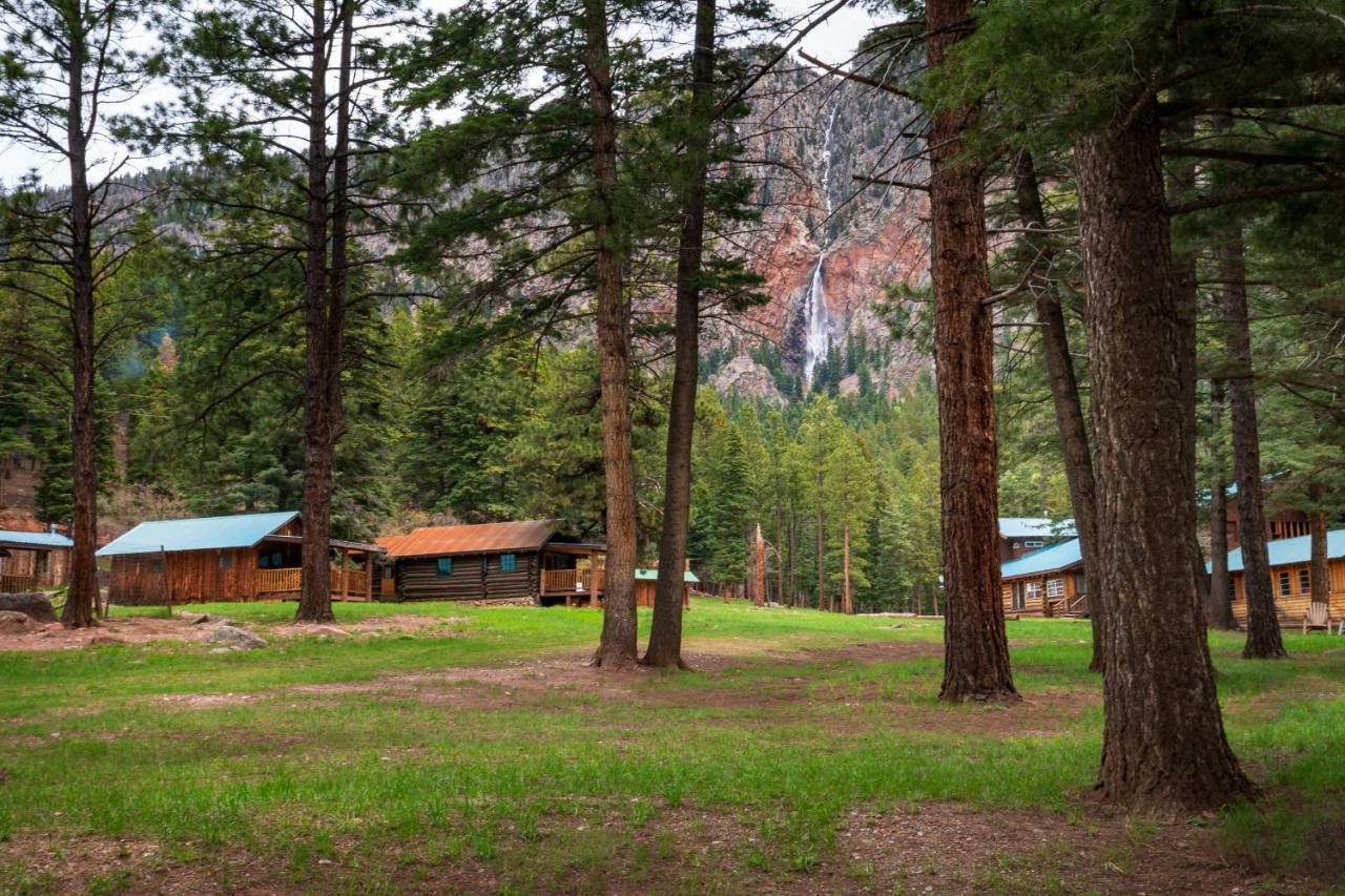 Corkins Lodge Chama エクステリア 写真